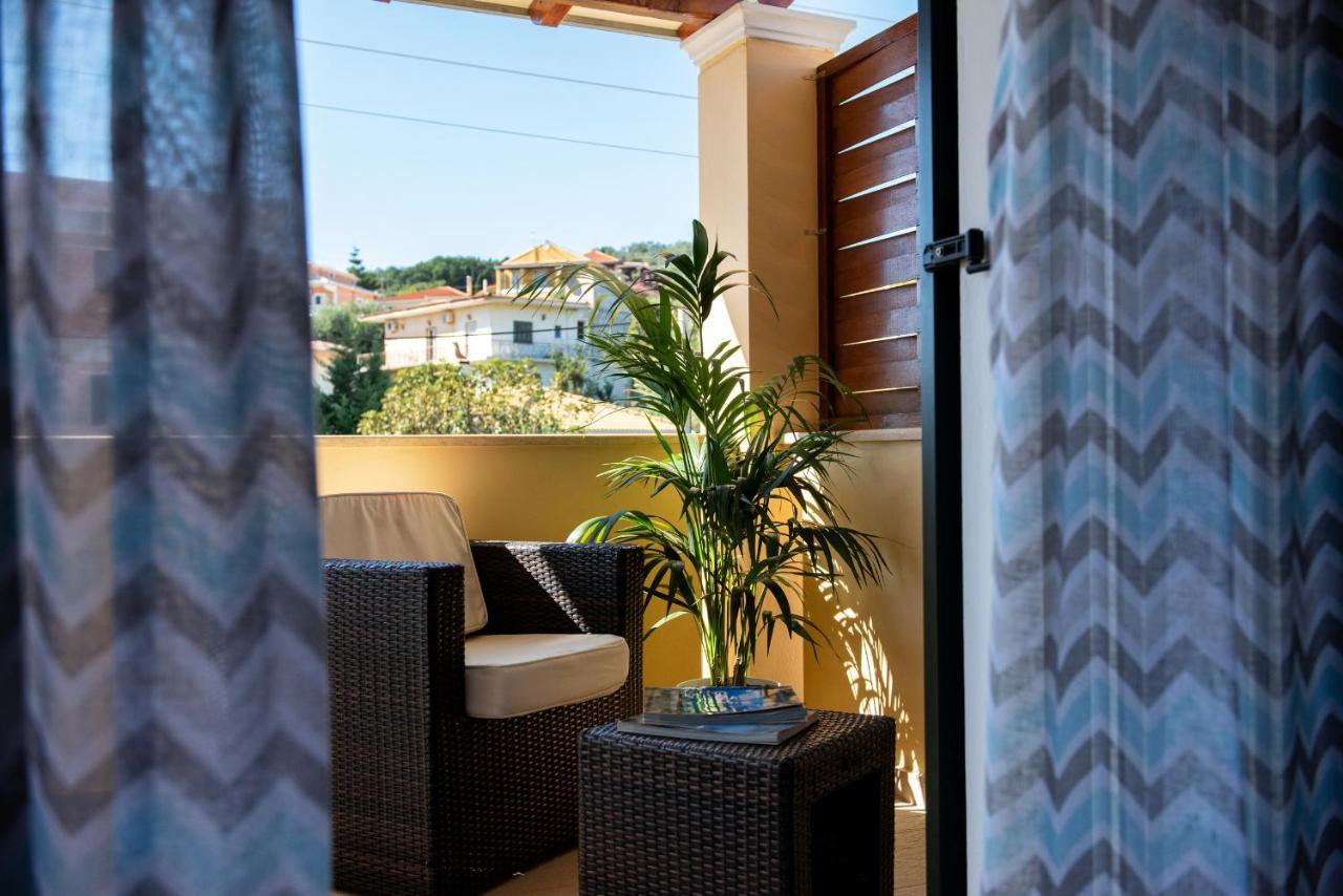 Casa Dell Amore Petrití Екстериор снимка