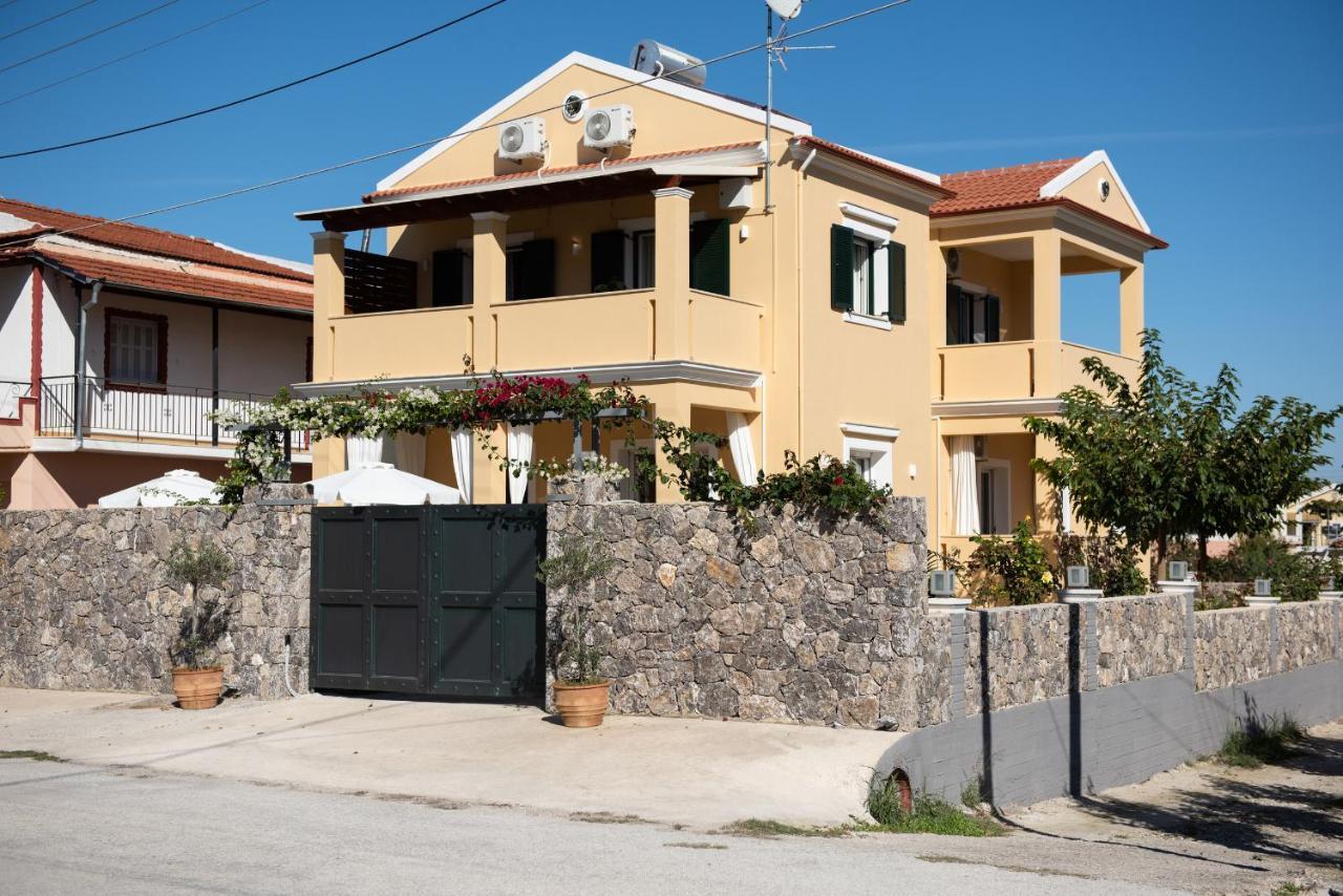 Casa Dell Amore Petrití Екстериор снимка